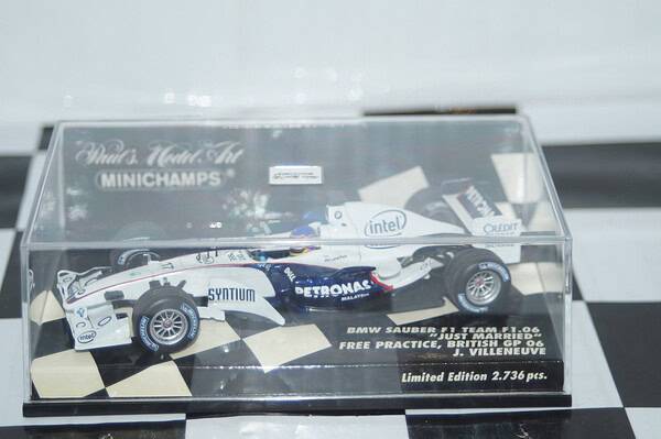 Minichamps red bull renault rb5 m.webber 400 090114 diecast 1:43