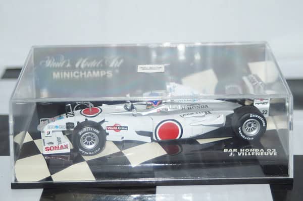 Minichamps bmw sauber f1.06 j. villeneuve 430 060117 diecast 1:43