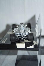 Minichamps bmw sauber f1.06 j. villeneuve 430 060117 diecast 1:43