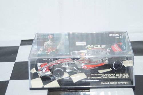Minichamps mclaren mercedes mp 4/13 m.hakkinen 530 984308 1:43