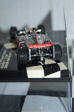 Minichamps mclaren mercedes mp 4/13 m.hakkinen 530 984308 1:43