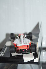 Minichamps mclaren mp4/8 ford f1 senna 1993 930008 1:43