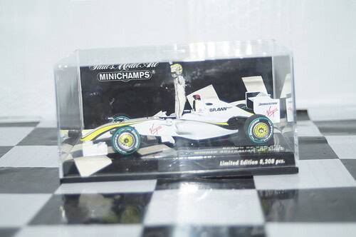 Minichamps brawn gp 001 winner australian 2009 j.button  400 090122 1:43