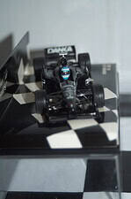 Minichamps sauber petronas showcar 2004, f.massa 400 0480082 1:43