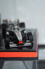 Minichamps mclaren mercedes mp 4/13 m.hakkinen 530 984308 1:43
