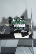 Minichamps jaguar racing r4 m.webber 400 030014 1:43