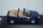 Minichamps (dealer box) vw golf convertible , dark blue, 1:43 diecast