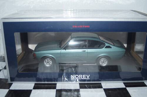 Norev opel diplomat v8 1969 metallic green 1:18 scale 183688 ltd