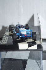 Minichamps dallara mugen f301, n.piquet 400 020333 1:43