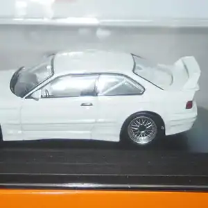 Maxichamps bmw m3 gtr (e36) 1993 in white 1:43 940 023381