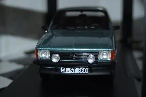 Norev opel kadett 1978 rallye winterfest 1:18 scale 183654 ltd