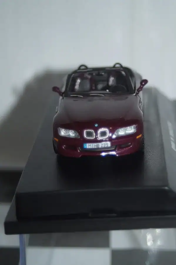 Maxi car bmw m roadster in purple 1:43, ref 10222
