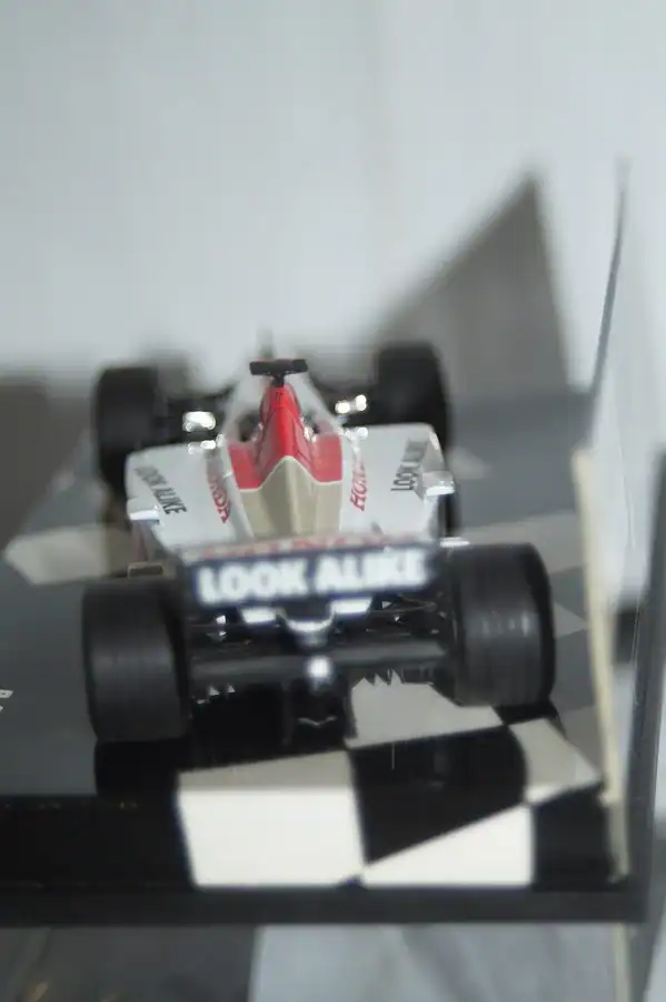 Minichamps bar honda showcar 2003 j. villeneuve 400 030086 1:43
