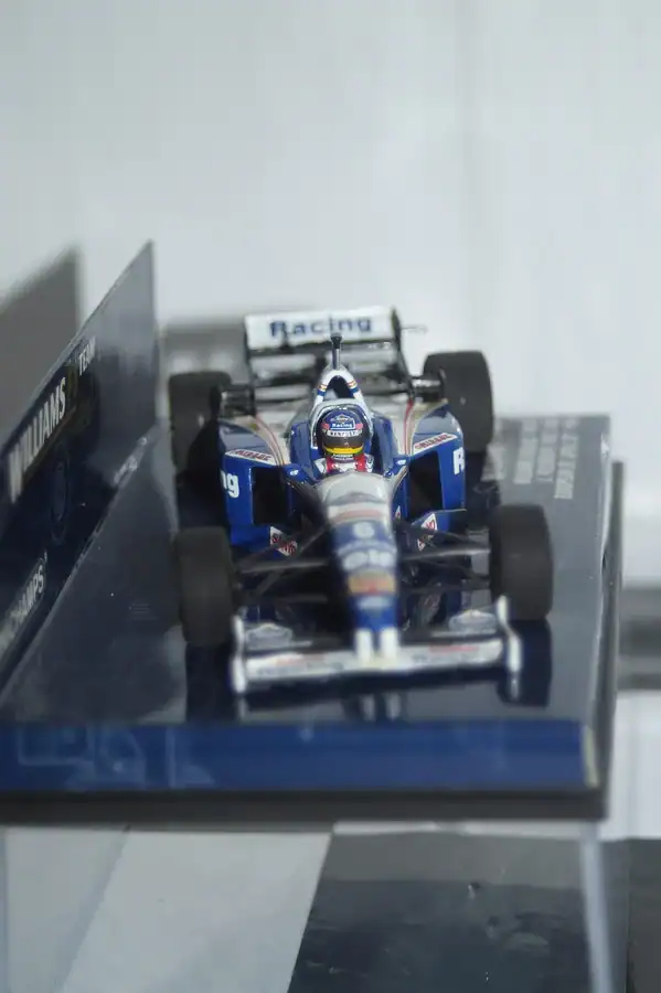 Minichamps williams renault fw18 j.villeneuve 1st win 400 960206 1:43