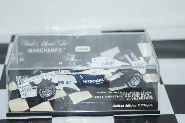 Minichamps bmw sauber f1.06 j. villeneuve 400 060117 diecast 1:43