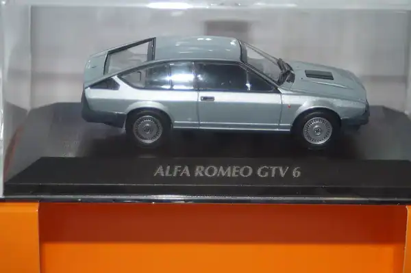 Maxichamps alfa romeo gtv 6 1983 silver 1:43 940 120141