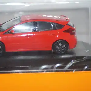 Maxichamps ford focus st 2011 red 1:43 940 081900