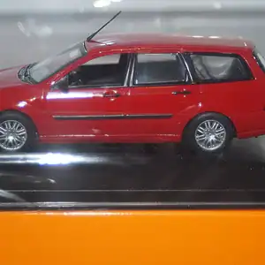 Maxichamps ford focus turnier (estate) 1998 red 1:43 940 087010