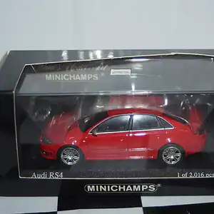 Minichamps audi rs4 saloon 2005 red 1:43 400 014600