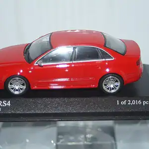 Minichamps audi rs4 saloon 2005 red 1:43 400 014600