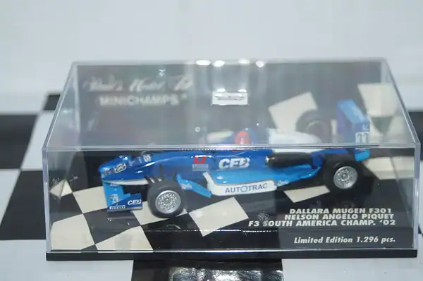 Minichamps dallara mugen f301, n.piquet 400 020333 1:43