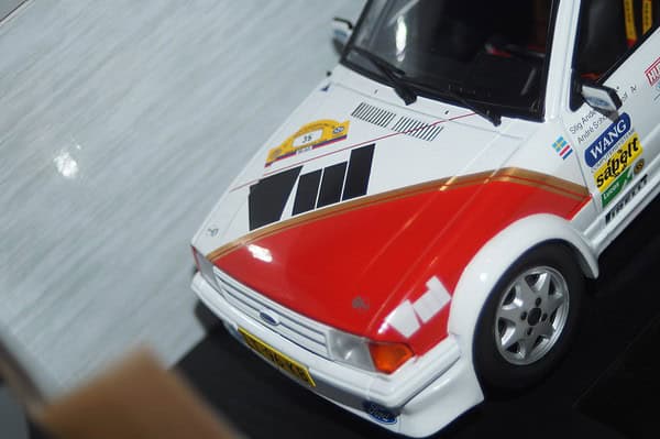 Model car group ford escort rs turbo hunstruck rally 1/18th mcg18422