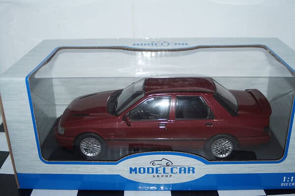 Model car group ford sierra cosworth 4 x 4 maroon mcg18354