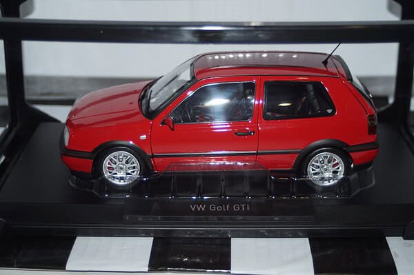 Norev volkswagen golf mk3 gti 1996 20yrs anniversary 1:18 scale 188418