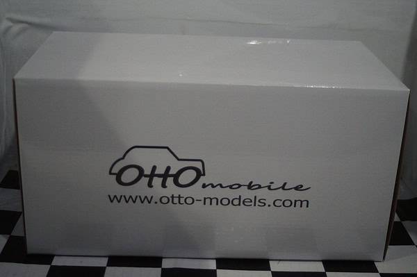 Otto mercedes g class in silver 1:18 ot1126
