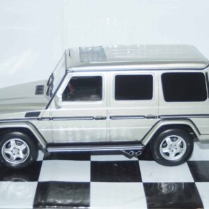 Otto mercedes g class in silver 1:18 ot1126