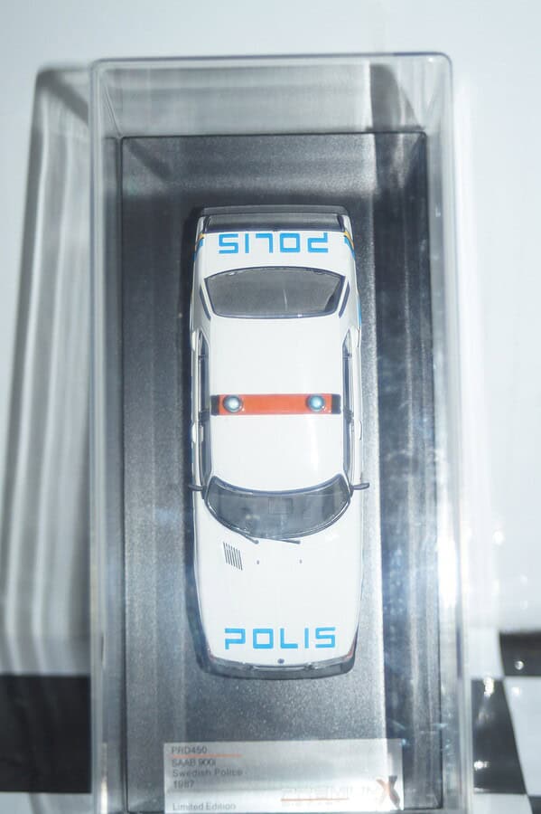 Premium x saab 900i swedish police 1987 1:43 diecast prd450