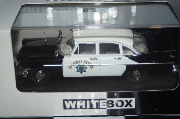 Whitebox pontiac chieftain police 1954 diecast 1/43 scale