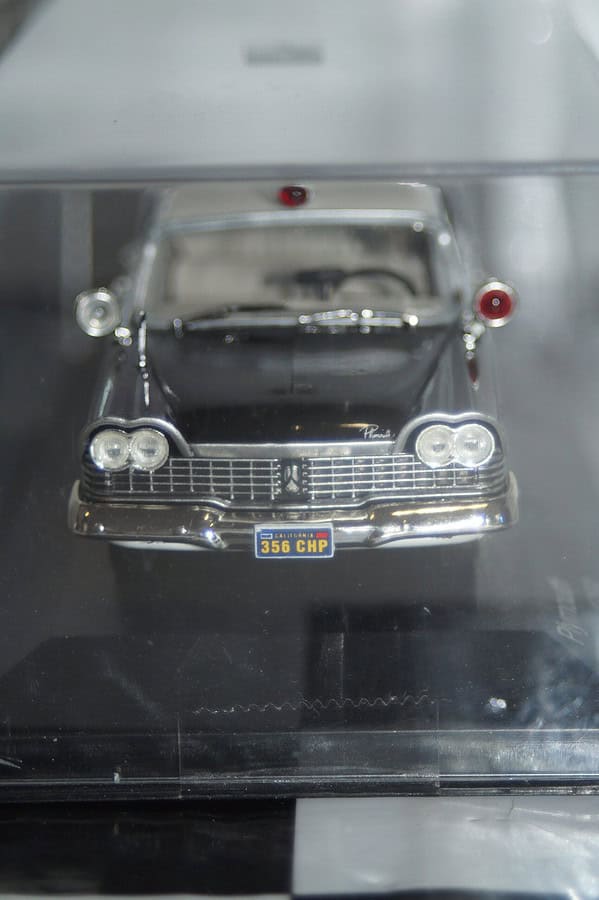 Whitebox plymouth savoy 1959 highway patrol diecast 1/43 scale