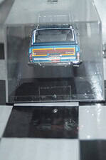 Whitebox jeep wagoneer 1989 ltd 1000 diecast 1/43 scale