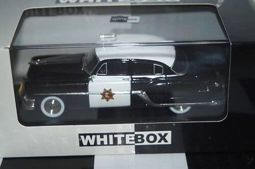 Whitebox pontiac chieftain police 1954 diecast 1/43 scale