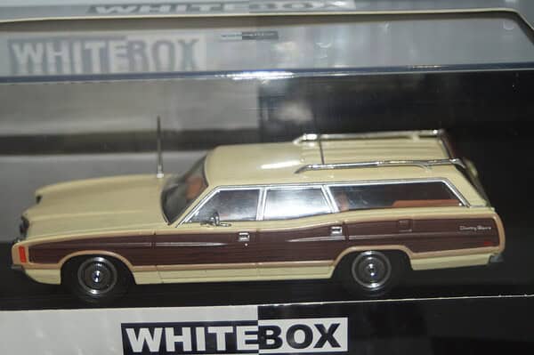 Whitebox ford ltd country squire 1972 diecast 1:43 prd291
