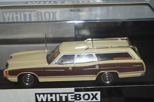 Whitebox ford ltd country squire 1972 diecast 1:43 prd291