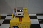 Vanguards austin a40 farina saloon- snowberry white va11204 1:43