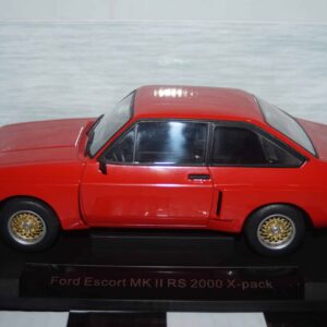 Model car group ford escort mk2 rs2000 x-pack  red mcg18352