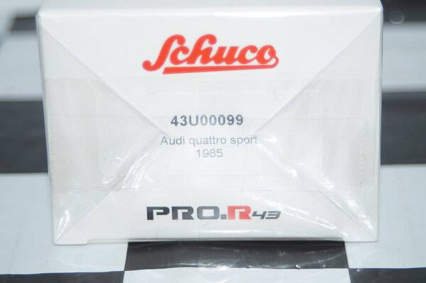 Schuco mercedes benz c-klasse saloon (w204) maroon 1:43 ref 04931