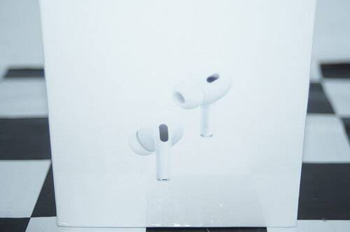 Apple airpods pro 2nd generation -still sealed