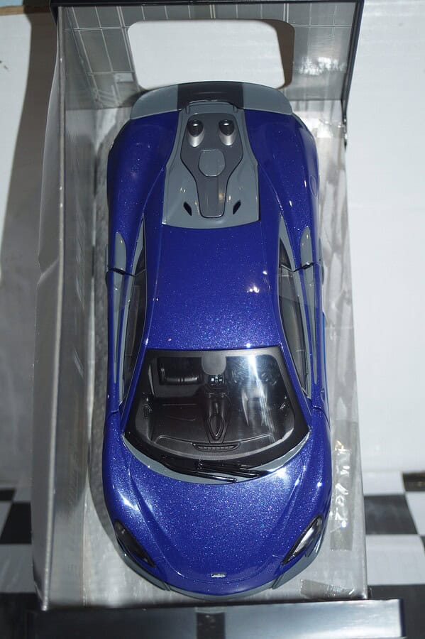 Solido mclaren 600lt coupe 2018 in purple 1:18 s1804502