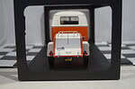 Solido volkswagen kool kombi 2023 in orange and white with trailer  1:18 s1810902