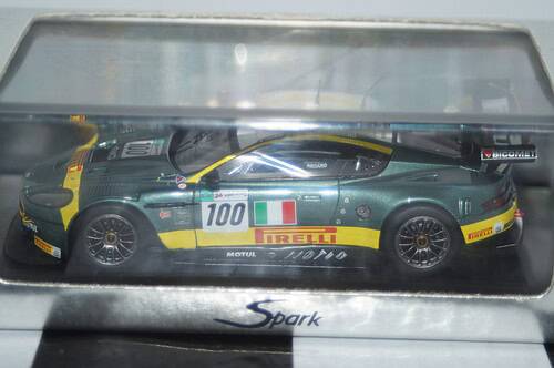 Spark aston martin dbr9 #27 interlagaos 2006 ref s1202 (signed) in 1:43