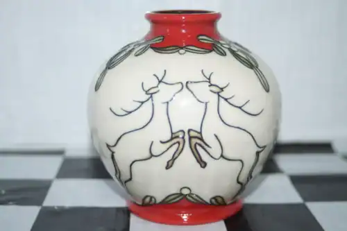 Moorcroft stag christmas reindeer vase 11cm unboxed man 2009