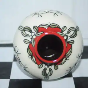 Moorcroft stag christmas reindeer vase 11cm unboxed man 2009