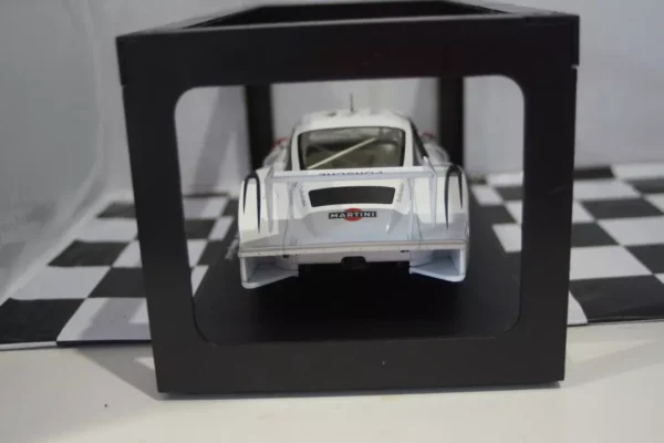 Werk83 porsche 935 moby dick 3.2 twin turbo #43 lemans 1:18 ref w18040001
