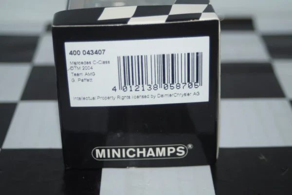 Minichamps mercedes c-class 2004 dtm #7 g.paffett (signed) 400 043407