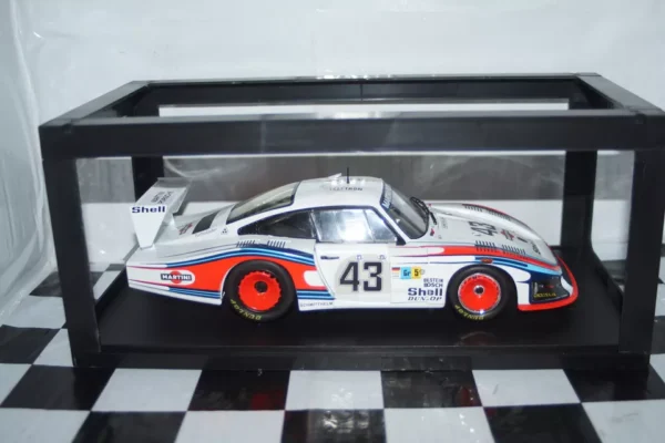 Werk83 porsche 935 moby dick 3.2 twin turbo #43 lemans 1:18 ref w18040001