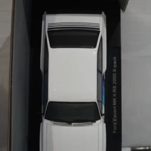 Model car group ford escort mk2 rs2000 x-pack white & blue mcg18351